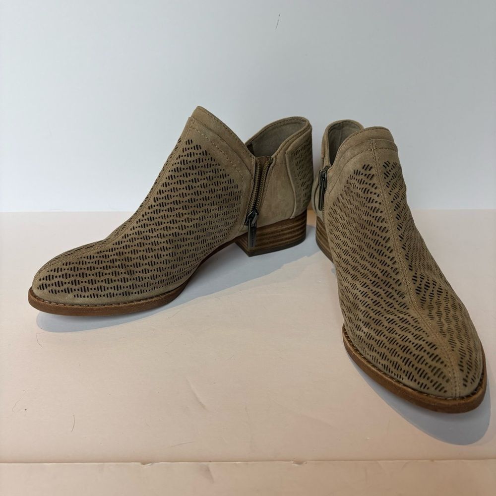 Vince Camuto Women's Suede Tan Perforated Ankle Bootie Size 6 1/2